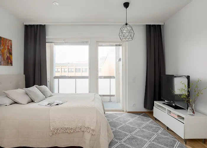 2Br Design Home 400 M From Train Station Tikkurila