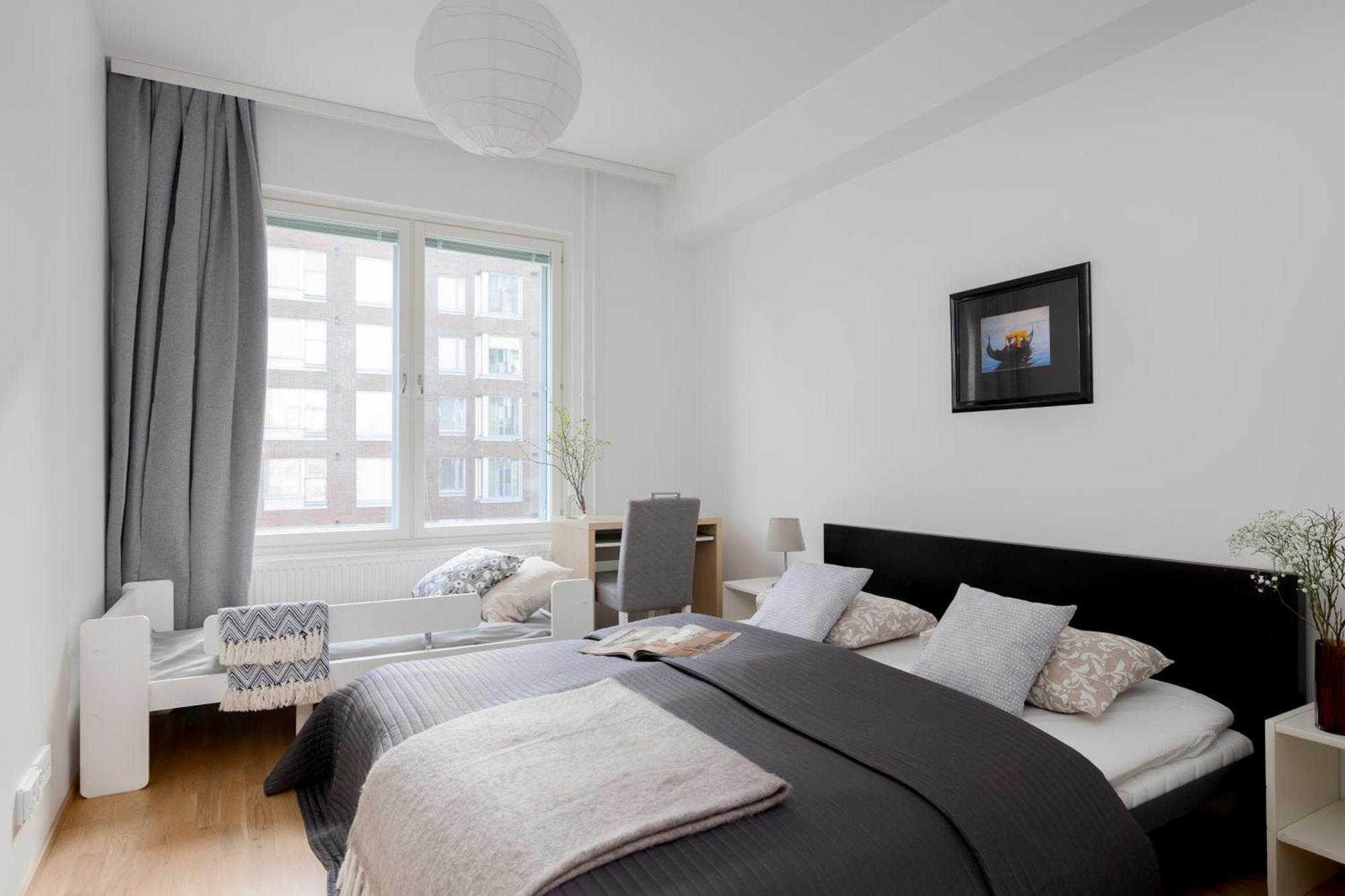 2br Design 400 M From Train Station Tikkurila